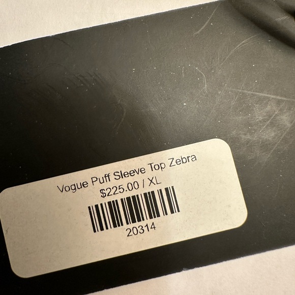 Rock ‘N Karma Vogue puff sleeve top zebra design size XL NWT - Picture 8 of 8